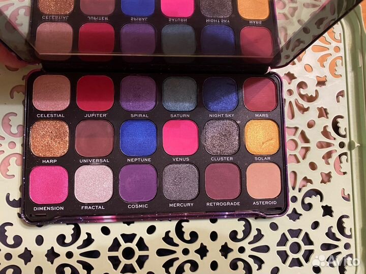 Палетки теней оригинал разные