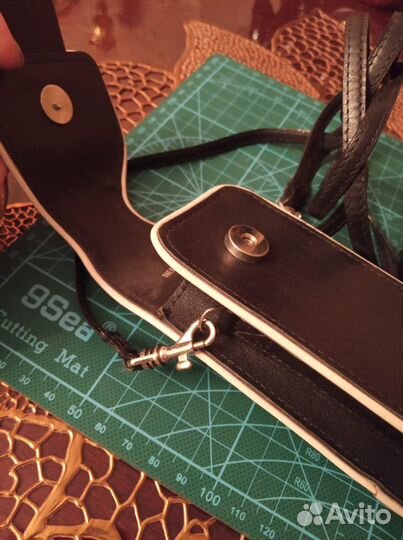 Чехол для телефона кожаный