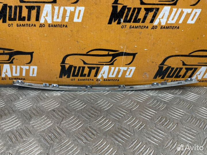 Хром решетки радиатора передний левый Volkswagen