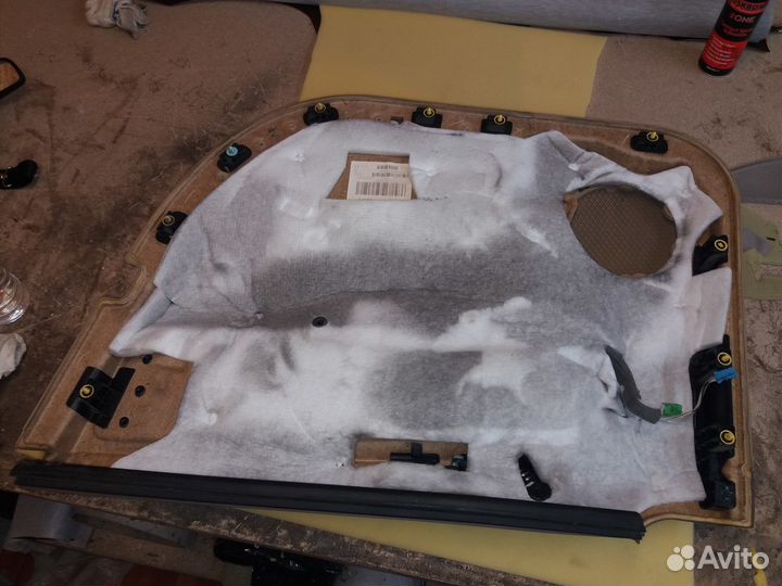 Обшивка двери передней левой 2006-2012 Mercedes GL