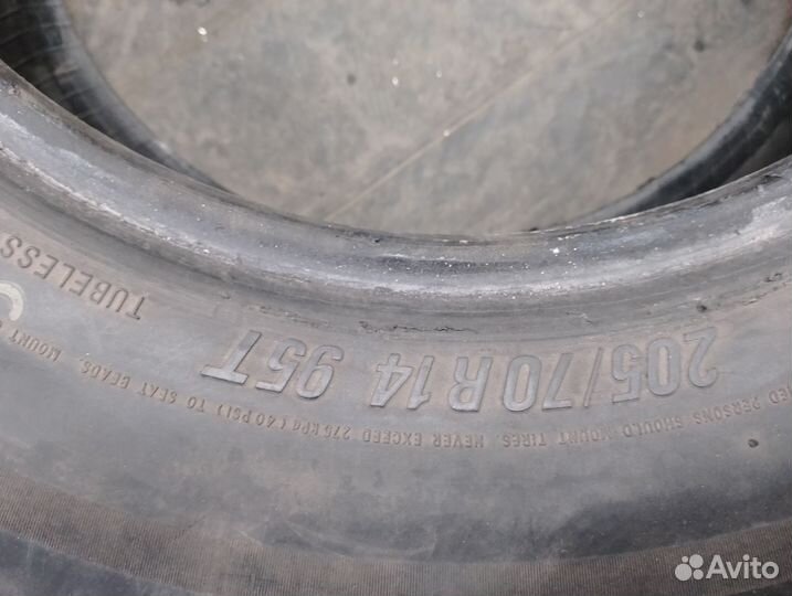 Toyo 330 205/70 R14