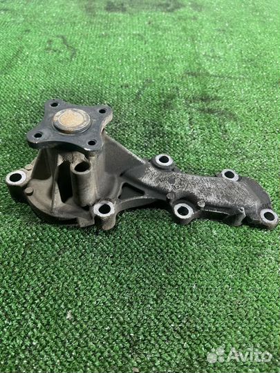 Насос водяной (помпа) Nissan Primera 2 (P11) 1996