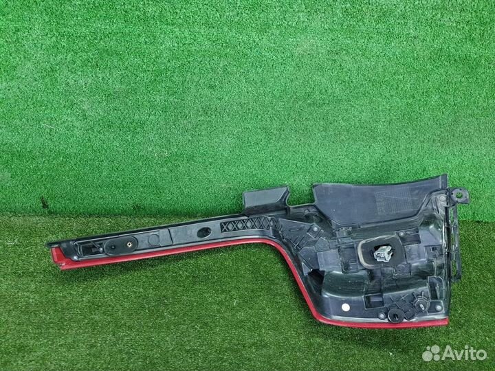 Фонарь задний правый Volvo XC90