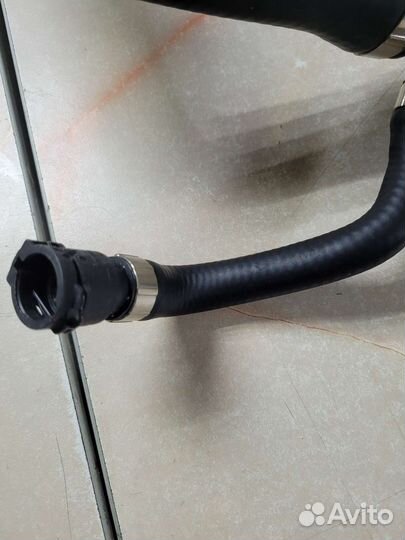 Патрубок верхний e53 4'4