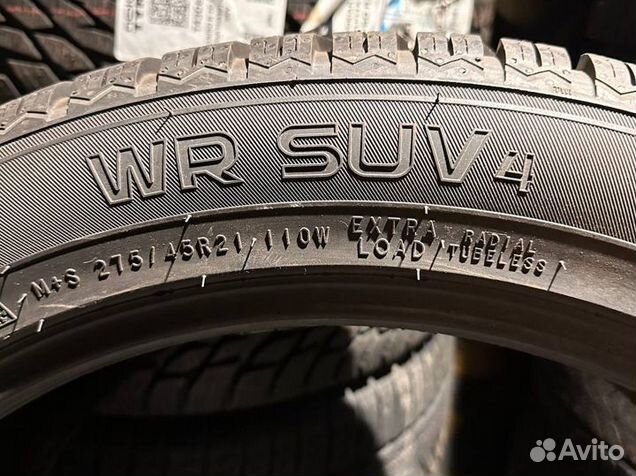 Nokian Tyres WR SUV 4 275/45 R21