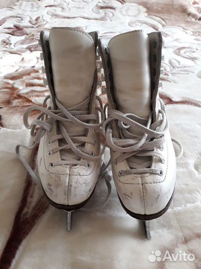 Профессиональные фигурные коньки