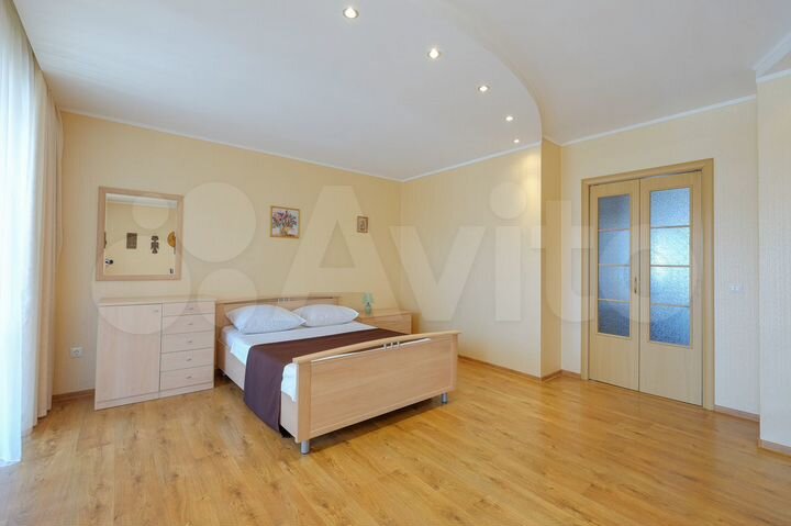 2-к. квартира, 55 м², 6/6 эт.