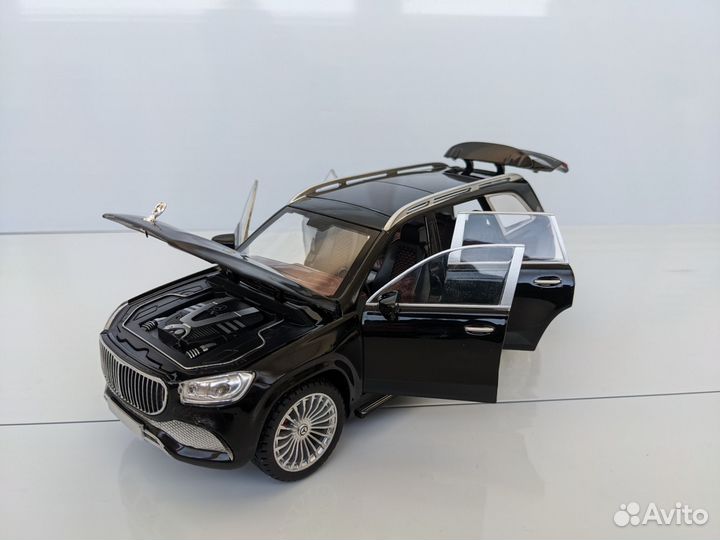 Металлический Mercedes-Maybach GLS 600