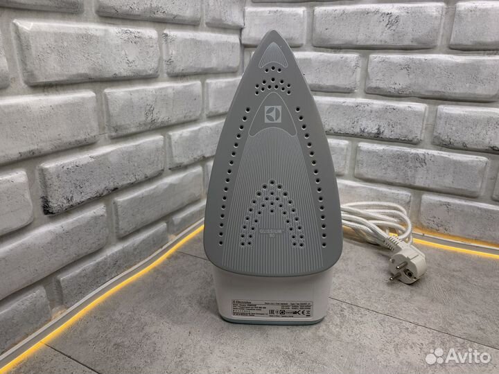 Утюг Electrolux EDB5230