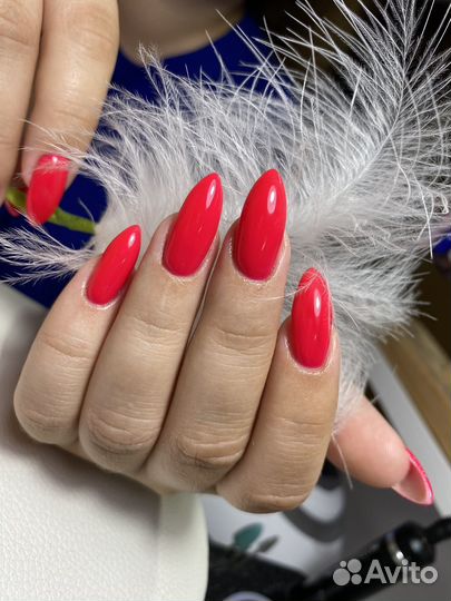 Модель на маникюр