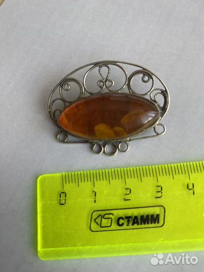 Брошь винтаж янтарь скань