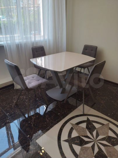 2-к. квартира, 90 м², 3/14 эт.