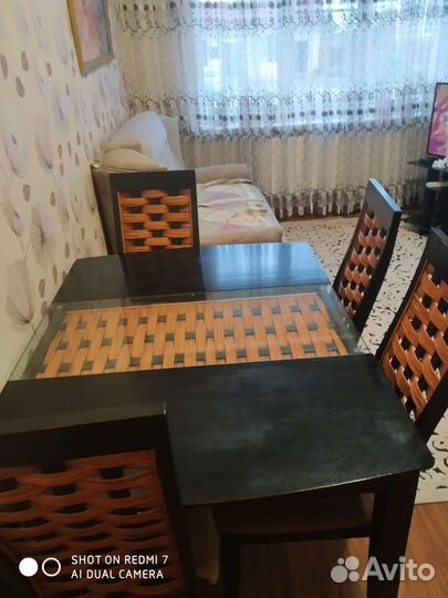 Стол обеденный со стульями