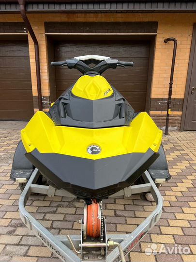 Продам гидроцикл BRP Spark 2-up 900 HO ACE IBR