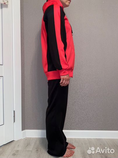 Спортивный костюм женский