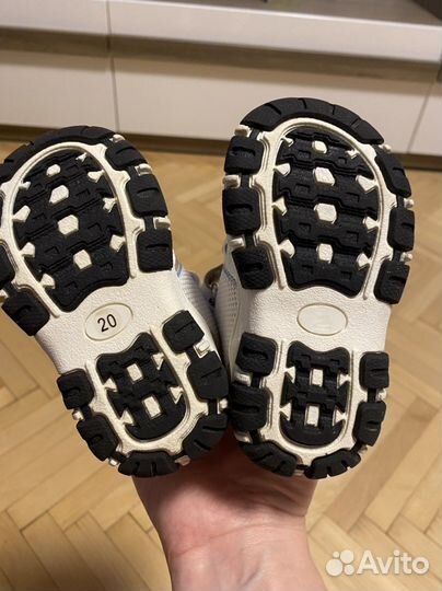 Кроссовки детские