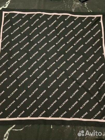 Платок blackpink из коллекции H&M Divided