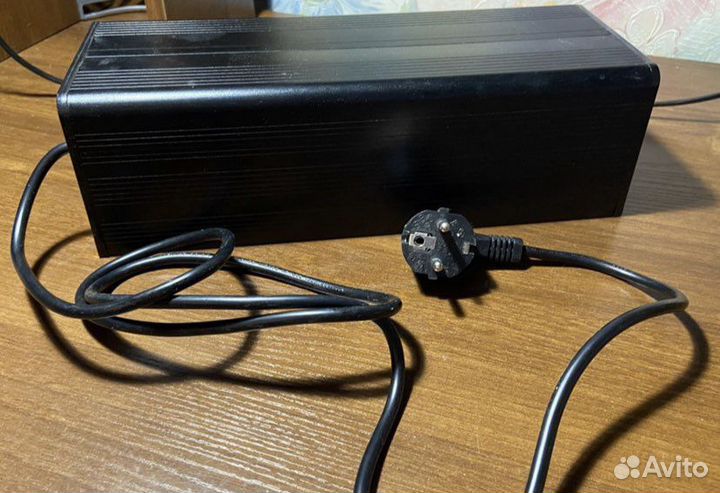 Repti-Zoo Светильник в алюминиевом корпусе 30*12*9