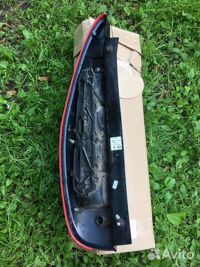 Задний правый стопарь на Mitsubishi Colt