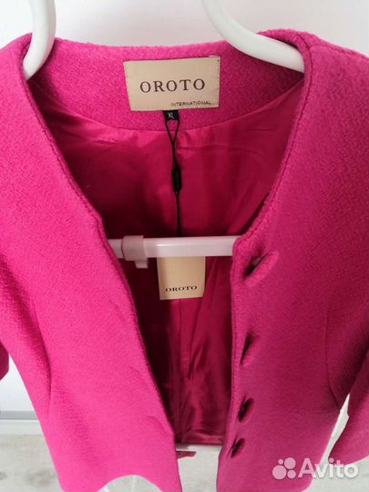 Полупальто новое фуксия