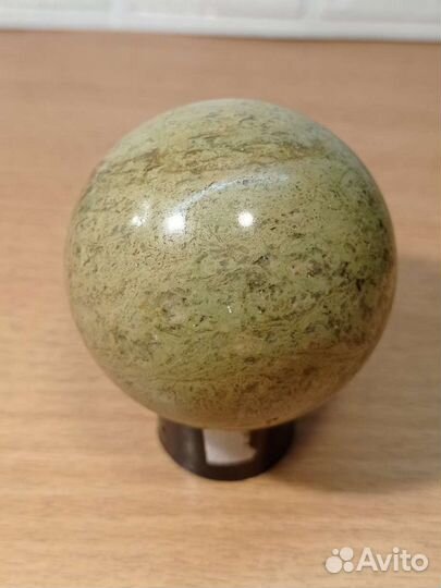Шар, сфера из камня. Унакит, эпидозит