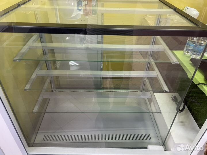 Холодильная витрина