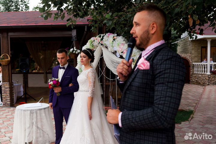 Ведущий на свадьбу
