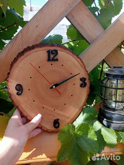 Часы настенные. Дуб