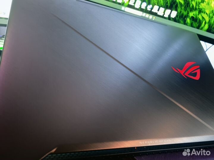 Ноутбук asus rog strix