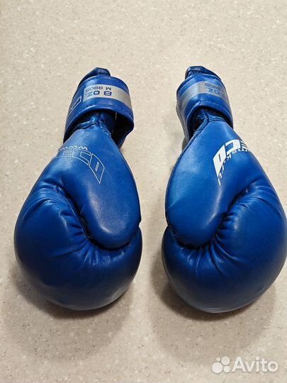 Боксерские перчатки 8oz