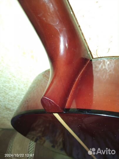 Акустическая гитара