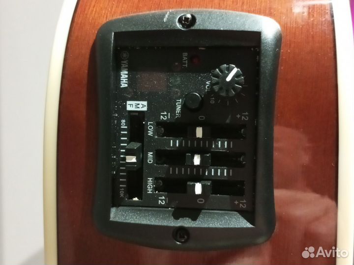 Комбоусилитель Marshall MG15 и гитара