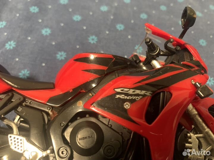 Модель мотоцикла Honda 1:12