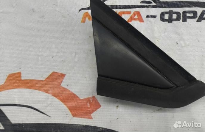 Молдинг на крыло передний правый Citroen C4