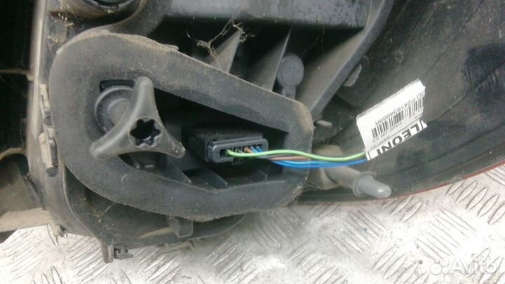 Фонарь Dacia Sandero (2012-2020)