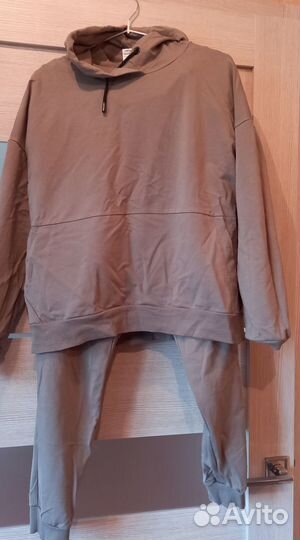 Спортивный костюм женский