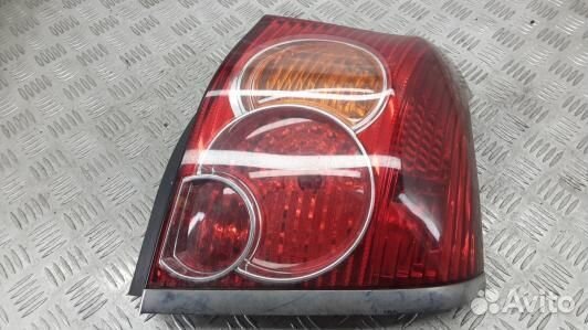 Фонарь задний правый toyota avensis T25 (1BN27MY01