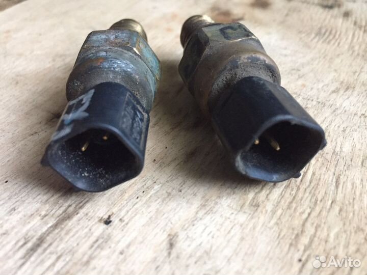 Датчик давления масла гура Ford Focus 2