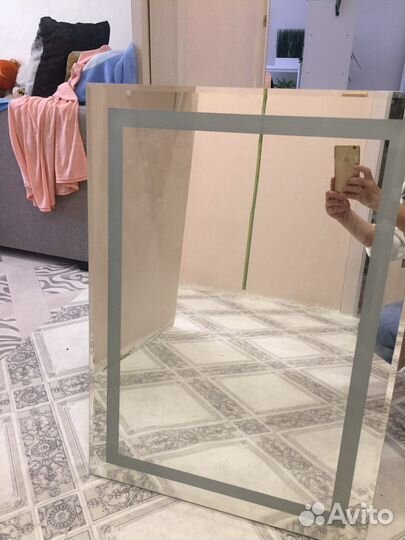 Зеркало с подсветкой новое