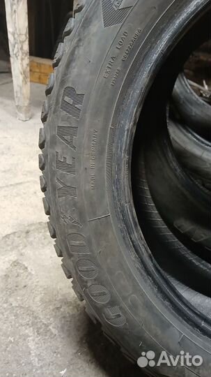 Goodyear Ultragrip Ice Arctic 2.25/55 R17