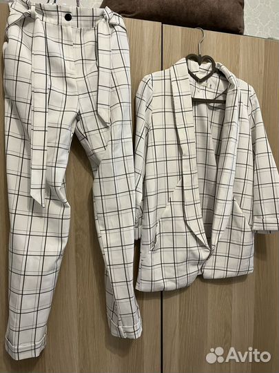 Костюм брючный