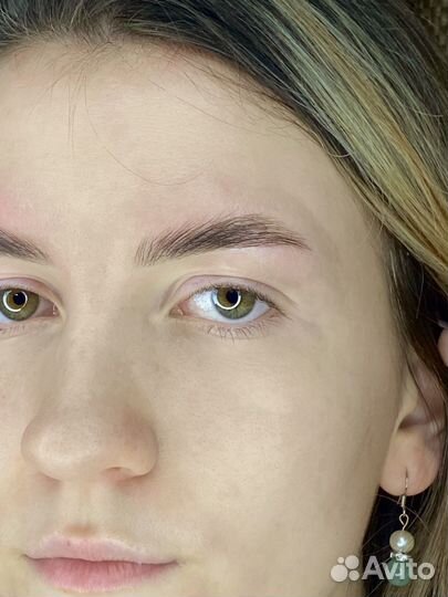 Окрашивание Коррекция Ламинирование бровей