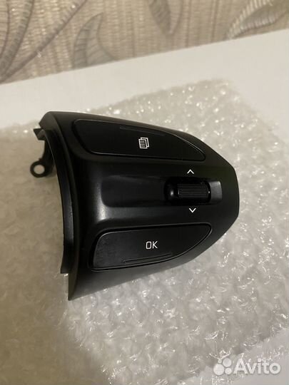 Оригинальная кнопка на KIA RIO 4