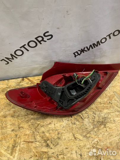 Фонарь задний правый Peugeot 207 рестайлинг