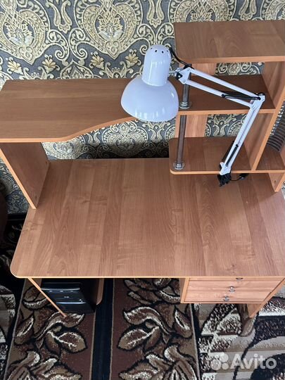 Письменный/Компьютерный стол