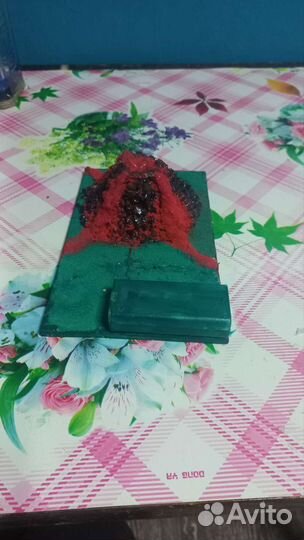 Ночник-вулкан