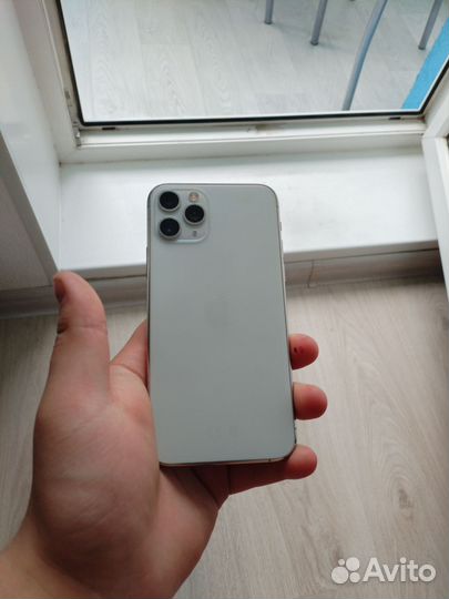 iPhone 11 Pro, 64 ГБ