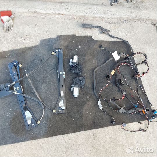 VW Polo 5 Sedan стеклоподьёмник передний моторчик