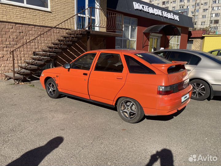 ВАЗ 2112 1.5 МТ, 2004, 200 000 км