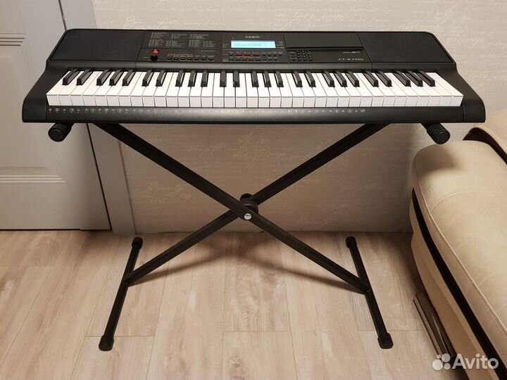Casio CT-X700